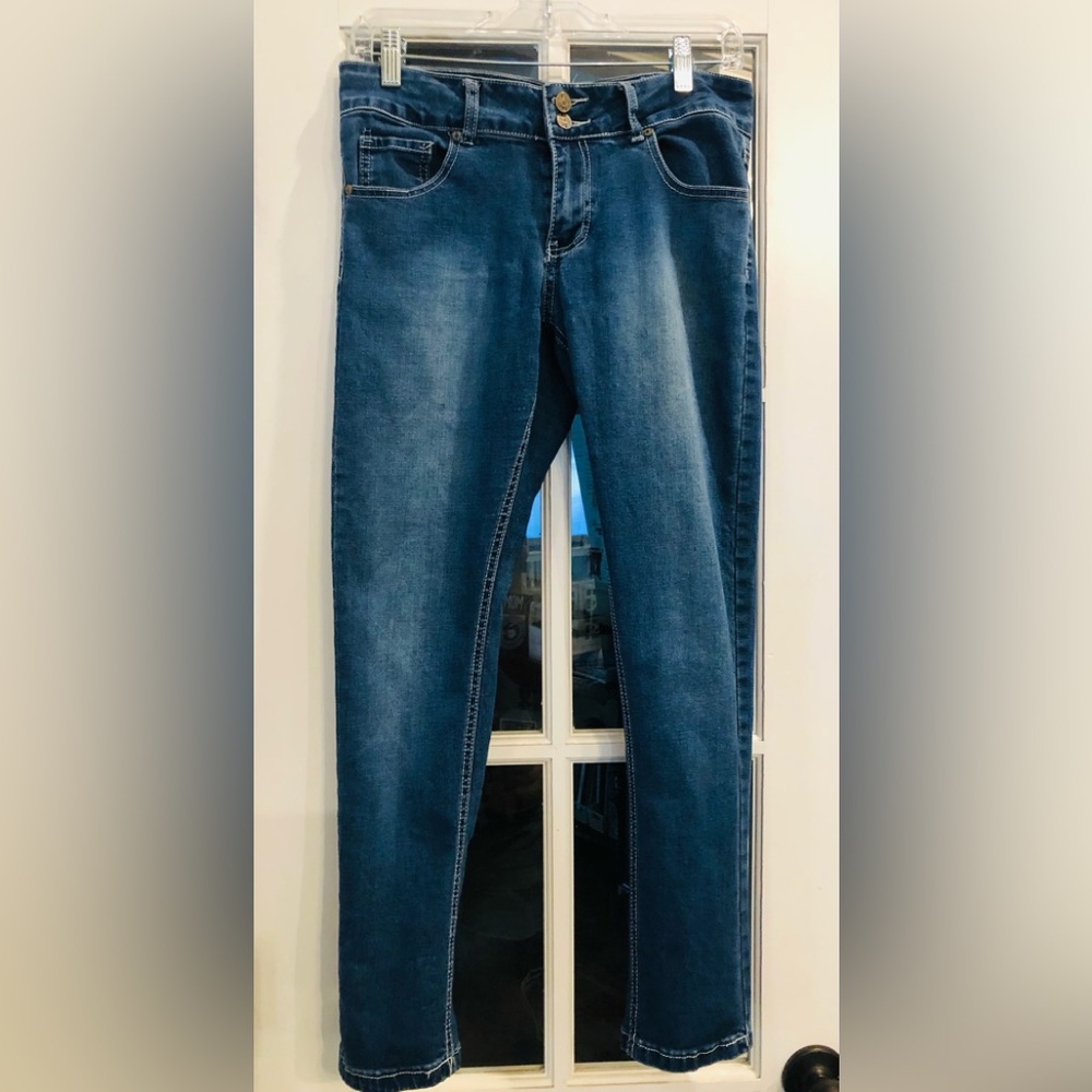 Size 6 women’s jeans